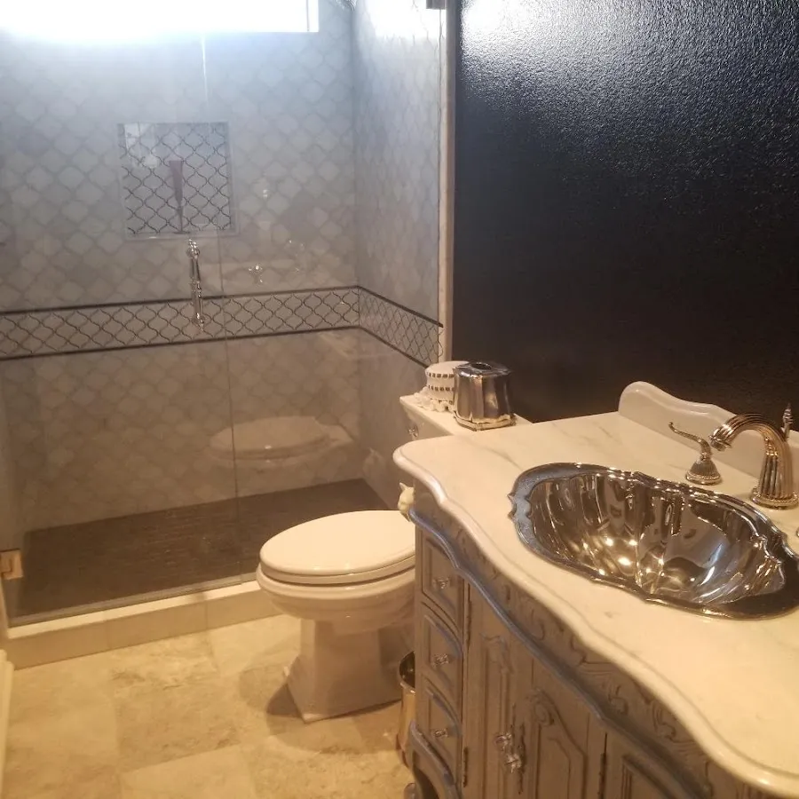 Professional plumbing work and bathroom remodeling in La Palma